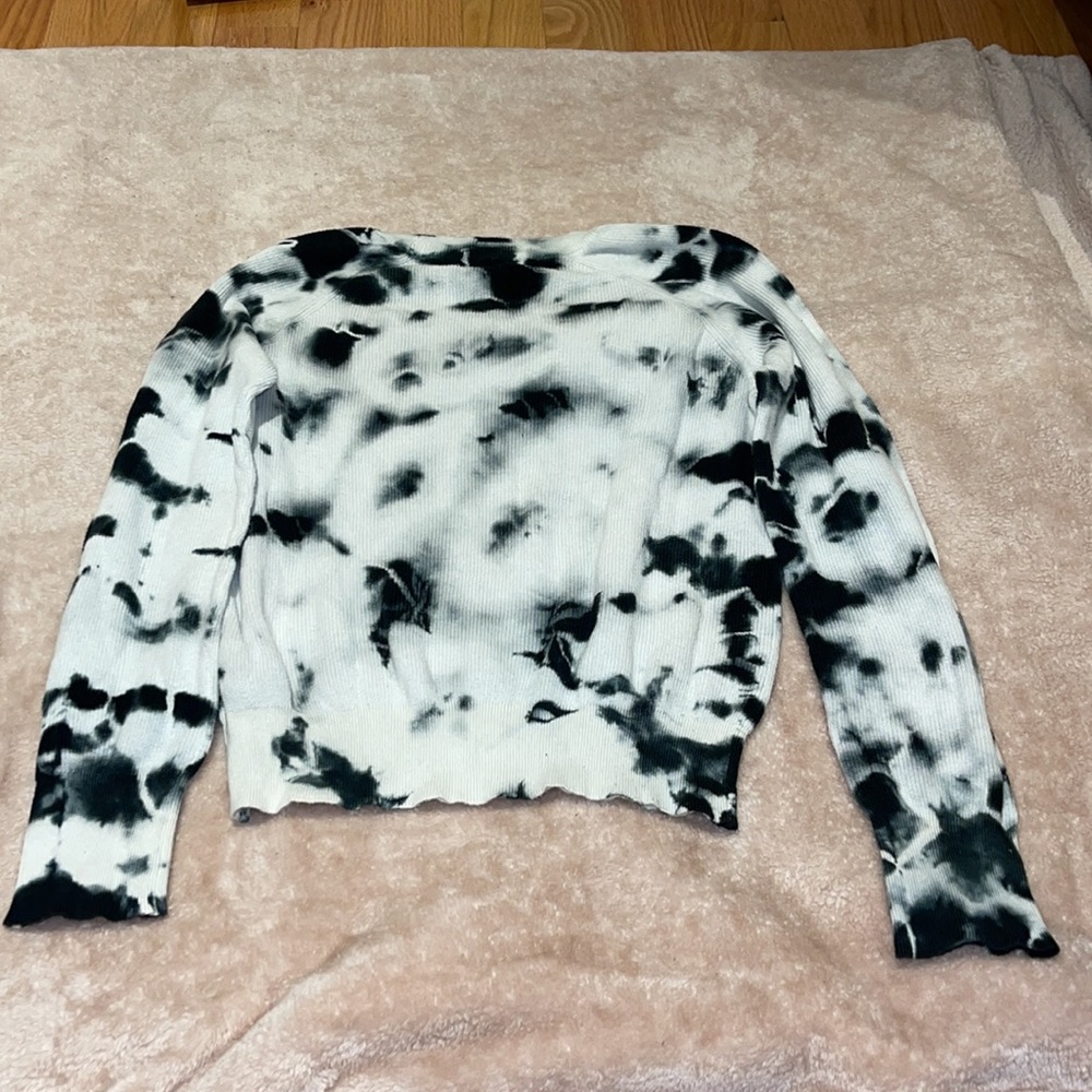 Tie Dye Sweater - Picture 5 of 5